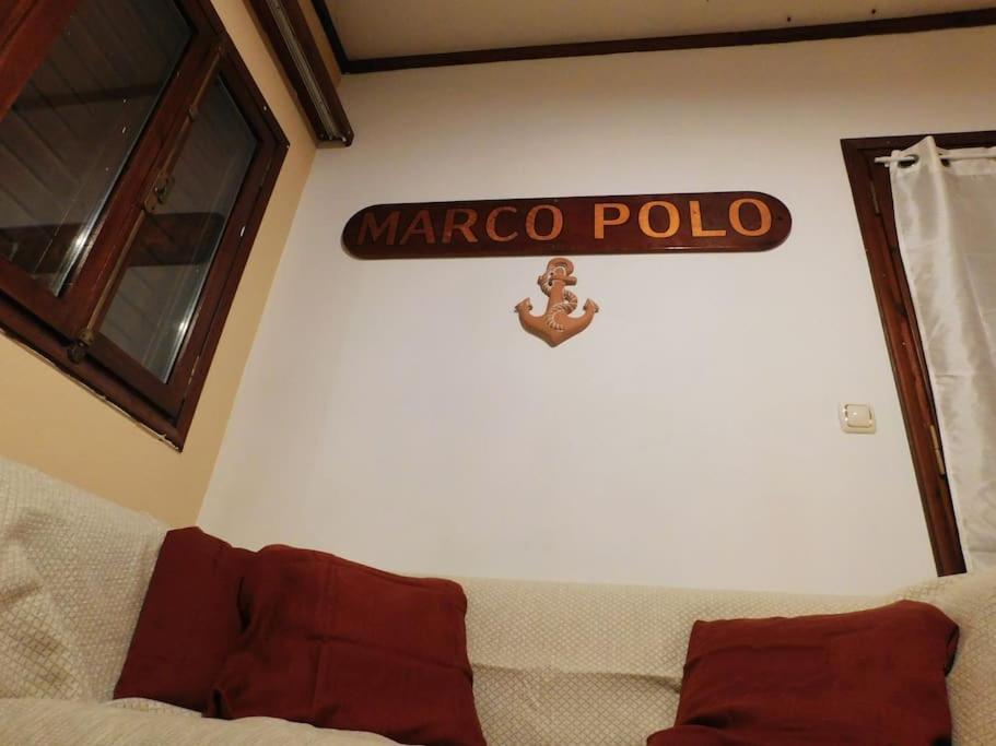 Marco Polo'S Mooring Cozy Navy House Apartment Анависос Екстериор снимка