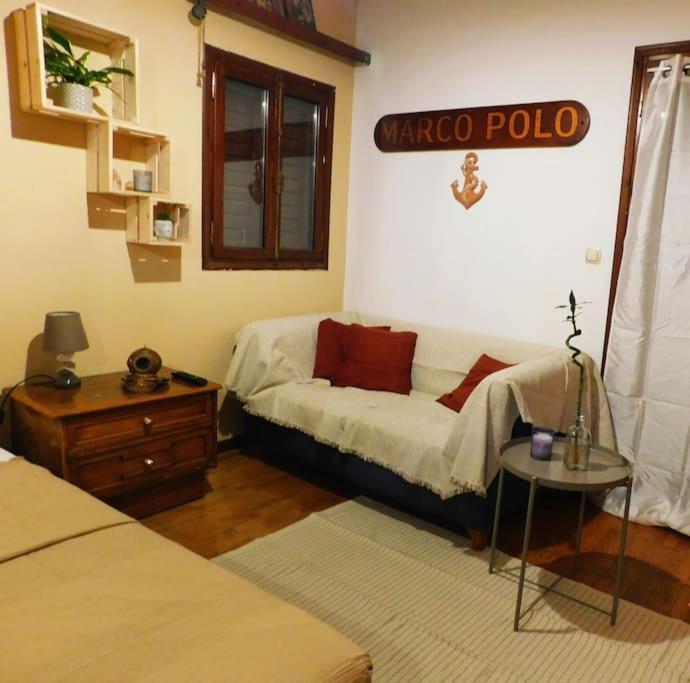 Marco Polo'S Mooring Cozy Navy House Apartment Анависос Екстериор снимка
