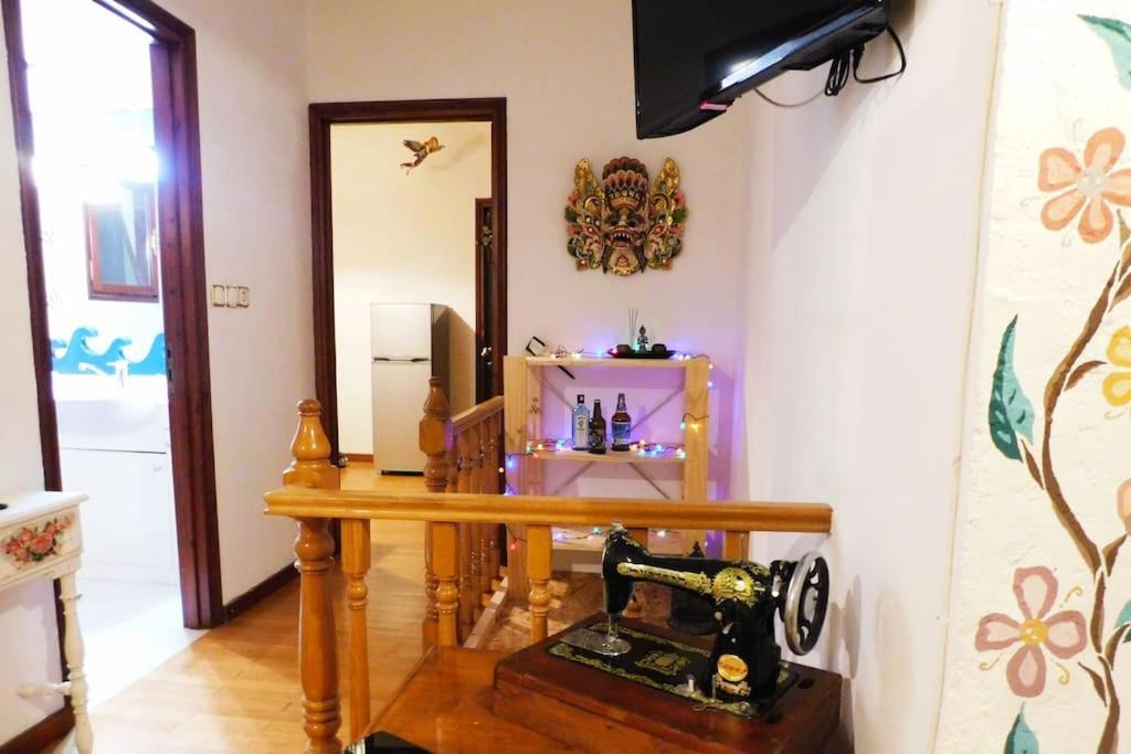 Marco Polo'S Mooring Cozy Navy House Apartment Анависос Екстериор снимка